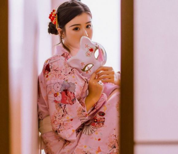 快穿系统炮灰女配要翻身百度云-普通女配快穿系统逆袭记：改变命运，暗中操纵一切